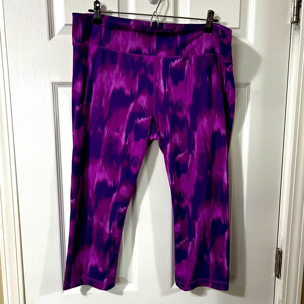 Under Armour cropped pants